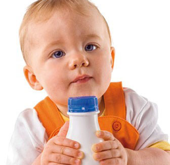 1424123613171 - مصرف شیر گاو در شیرخواران