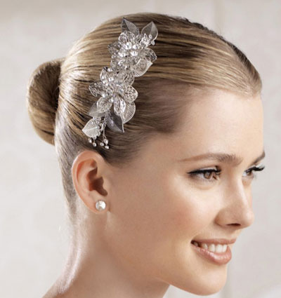 142818702745 - مدل هایی ساده و زیبا از گل سرهای عروس