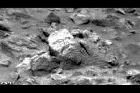 1448231741671 - عکس صورت خدایان آشوریان باستان روی مریخ